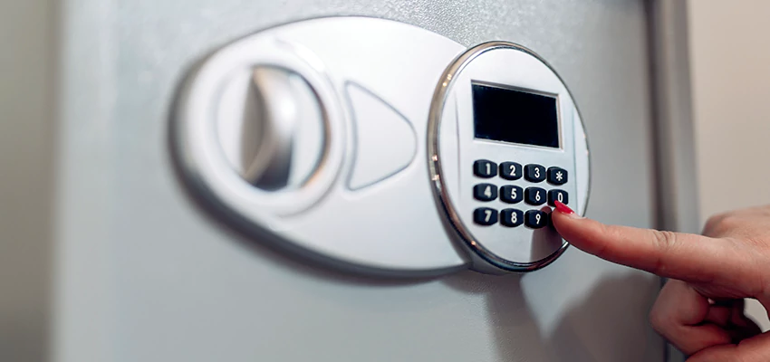 Jewelry Safe Cracking in East Foothills, California